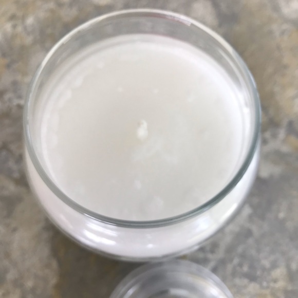 *SOLD* Yankee Candle Sugared Apple Large 22 Oz. Jar Candle, New - Picture 3 of 5